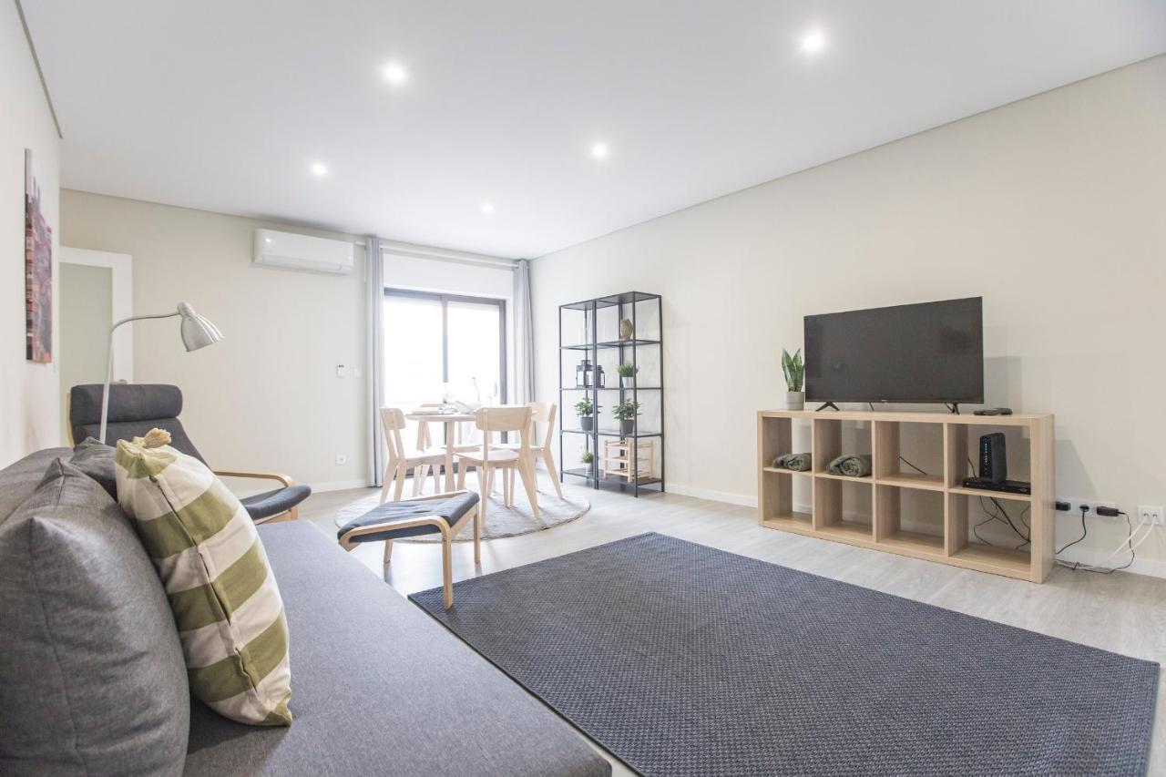 2Br Flat W/ Ac & Great Views By Lovelystay Vila Nova de Gaia Exteriör bild